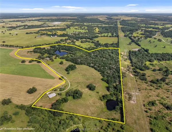 8128 & 8134 Edge School House Road, Hearne, TX 77859