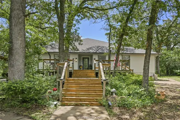 1209 Deer Crossing Court, Bryan, TX 77807