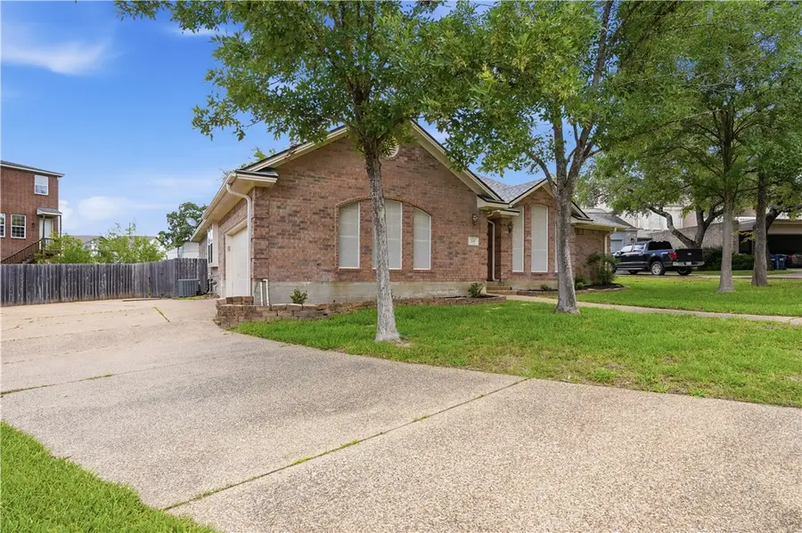 205 Chimney Hill Circle, College Station, TX 77840 - #2