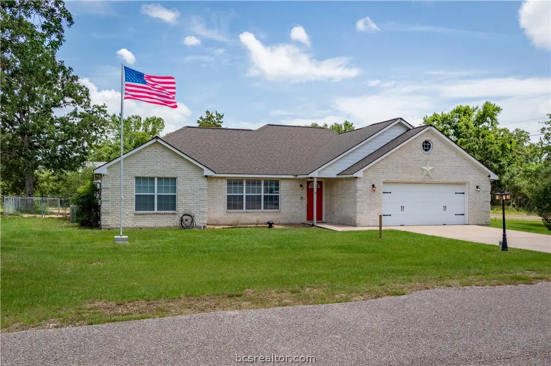 148 Fairway Circle, Hilltop Lakes, TX 77871 - #1