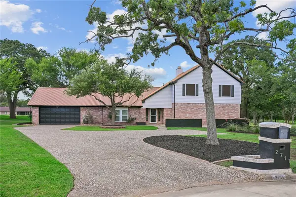 2711 Pinehurst Circle, Bryan, TX 77802
