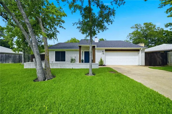 2708 Adrienne Circle, College Station, TX 77845