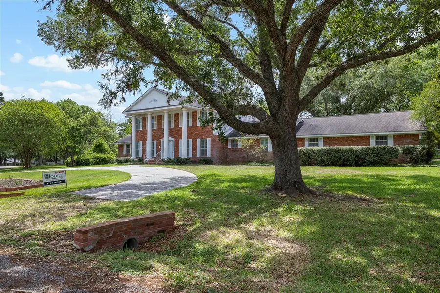 301 Cedar Circle, Brenham, TX 77833 - #3
