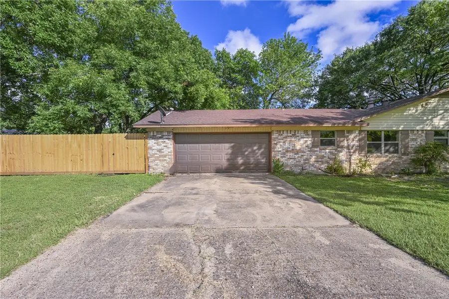 812 Victoria Street, Navasota, TX 77868 - #3
