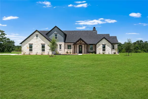 9974 Hidden Pond Drive, Iola, TX 77861