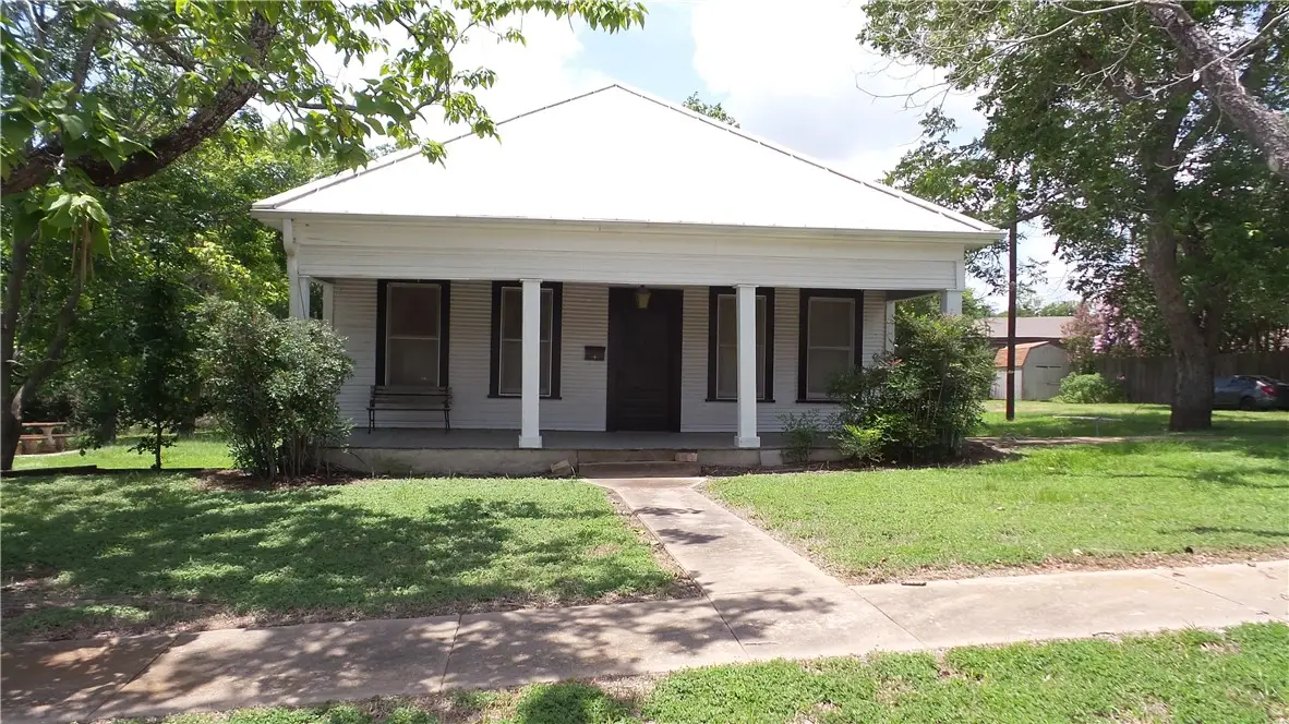 400 S Main Street, Caldwell, TX 77836 - #1