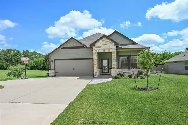 2042 Rock Ridge Avenue, Bryan, TX 77807