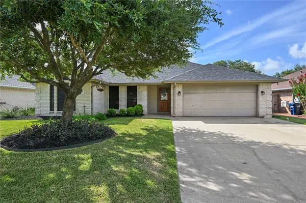 1304 Roanoke Court, College Station, TX 77845
