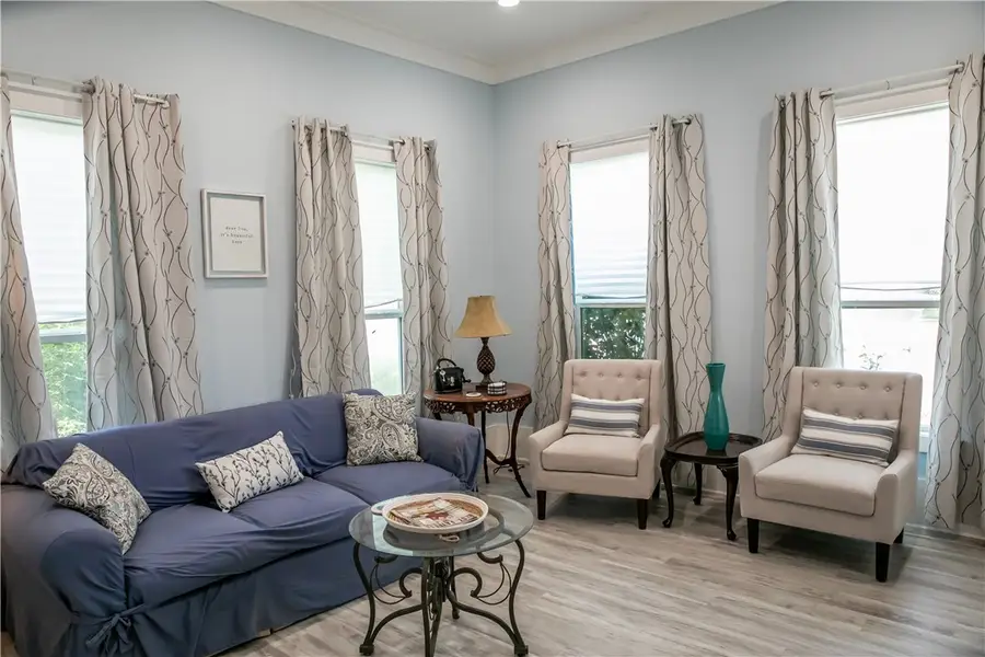 637 N Washington Street, La Grange, TX 78945 - #3