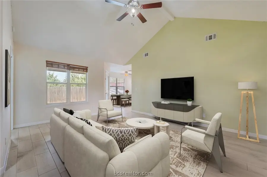 501 Riggs Street, Brenham, TX 77833 - #3