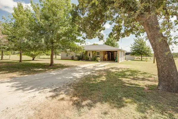 978 Holly Cemetary Road, Franklin, TX 77856