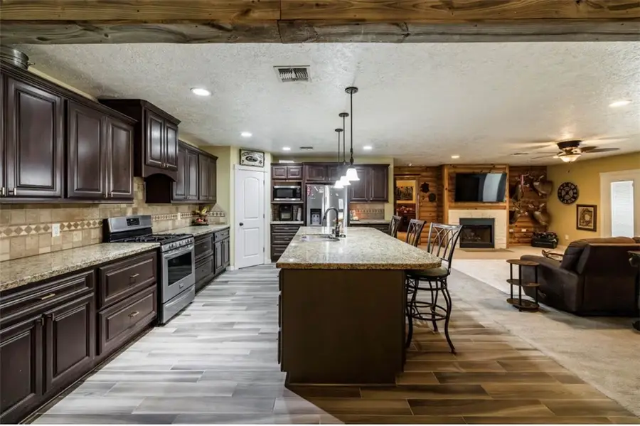 116 North Hearne St, Franklin, TX 77856 - #3