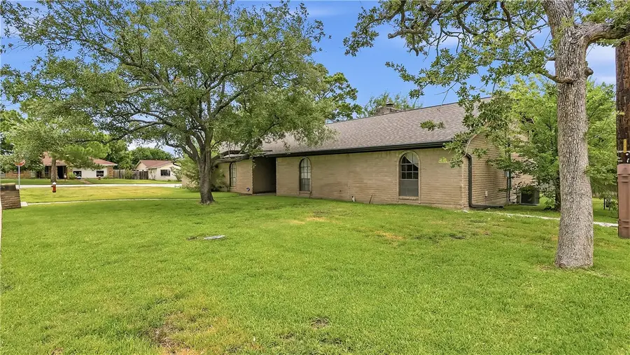 3901 Oak Bend Drive, Bryan, TX 77802 - #2