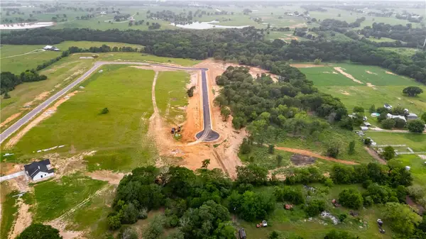 138 Pueblo Drive, Caldwell, TX 77836