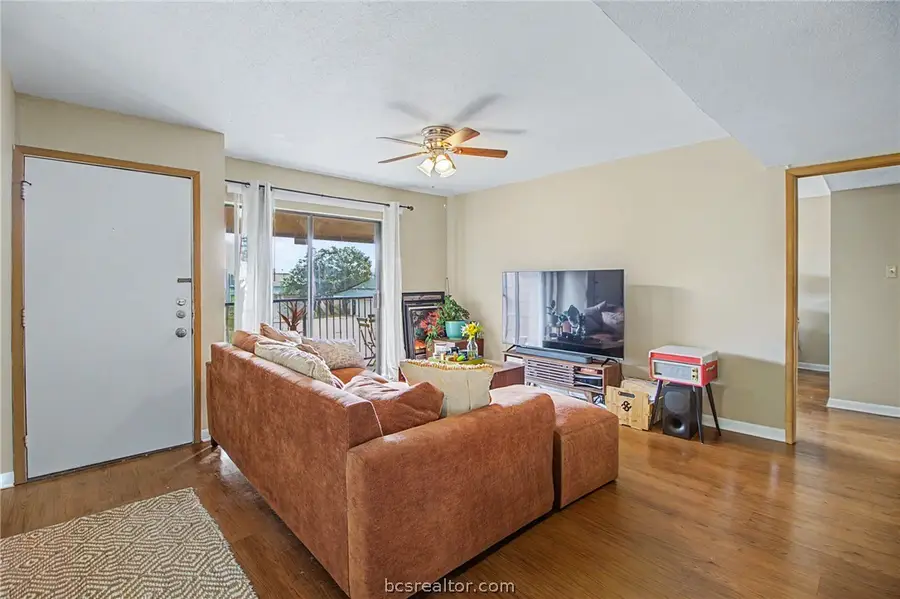 904 University Oaks #132, College Station, TX 77840 - #3