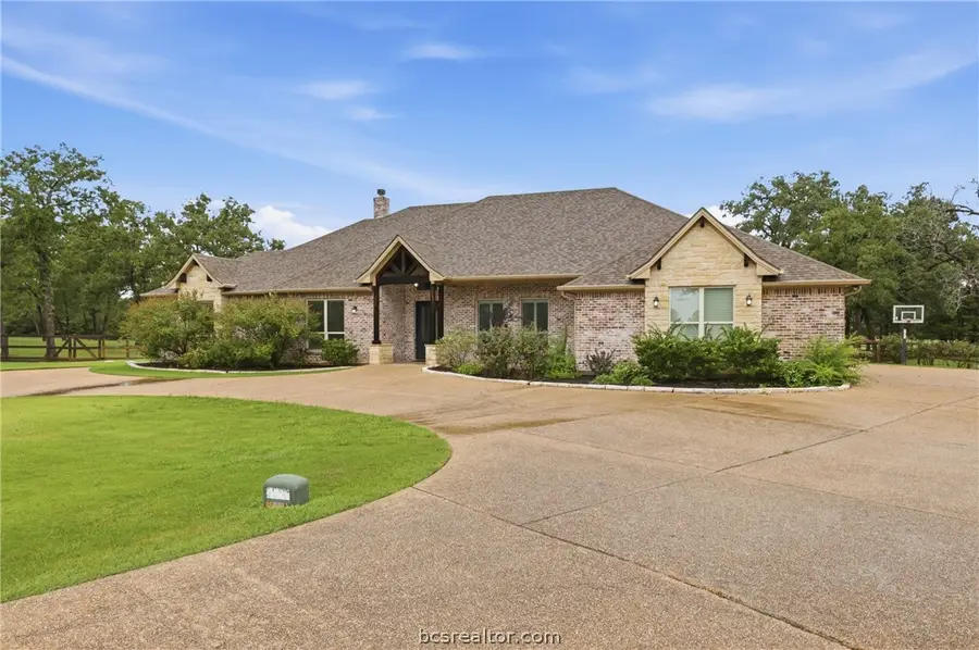 10225 Cambridge Drive, Iola, TX 77861 - #3