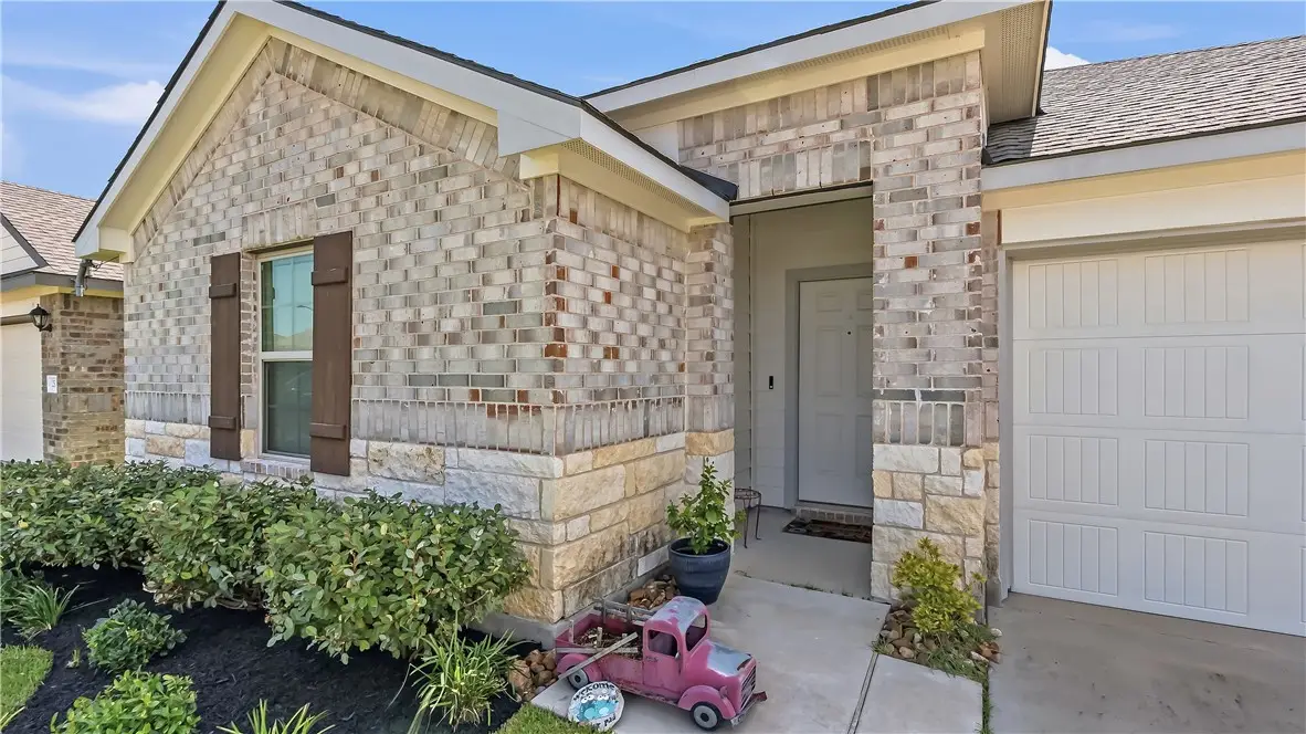 2521 River Way Drive, Navasota, TX 77868 - #1
