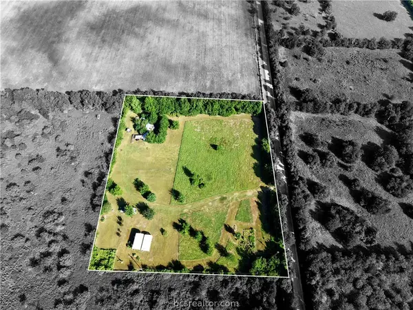 10954 Hay Meadow Lane, Hearne, TX 77859
