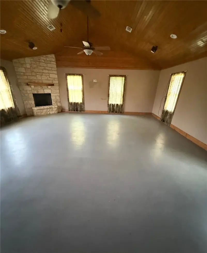 648 S Center Street, Buffalo, TX 75831 - #2