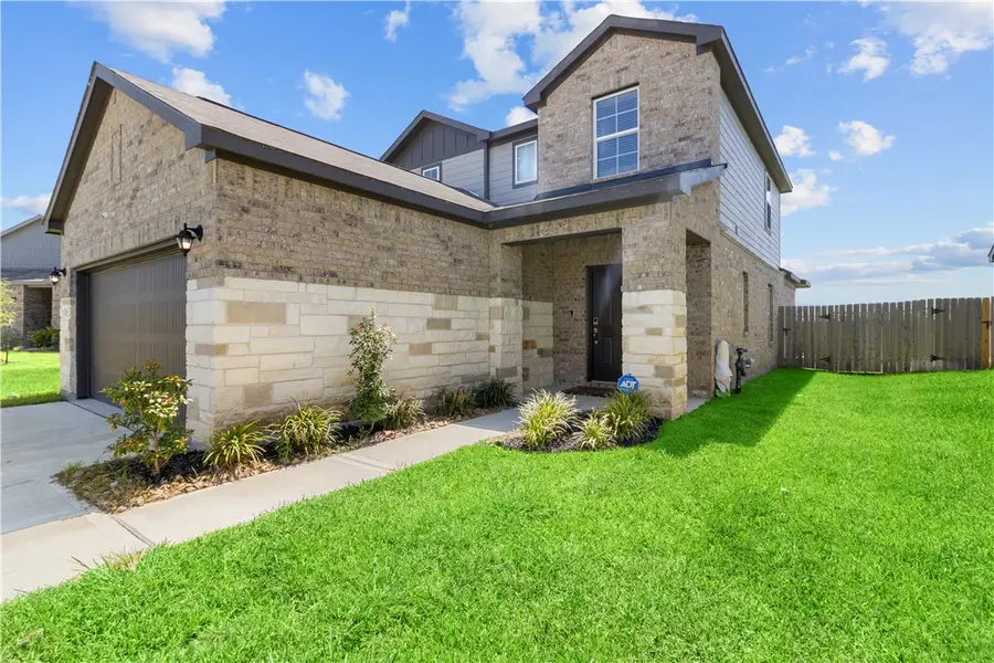 2010 Champions Drive, Navasota, TX 77868 - #3
