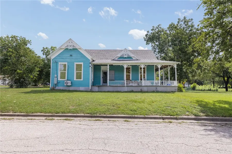 610 W Davis Street, Hearne, TX 77859 - #3