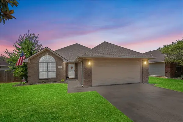 115 Lonesome Dove Drive, Navasota, TX 77868