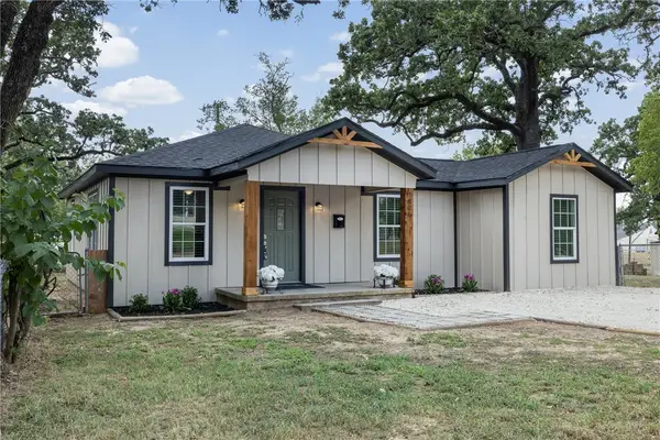 806 E 1st Street, Hearne, TX 77859