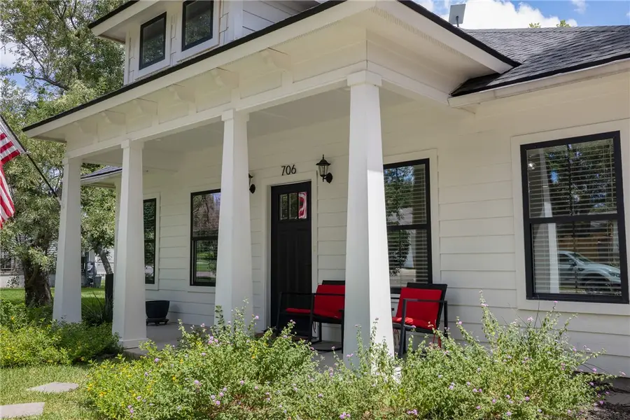 706 Banks Avenue, Bryan, TX 77803 - #3