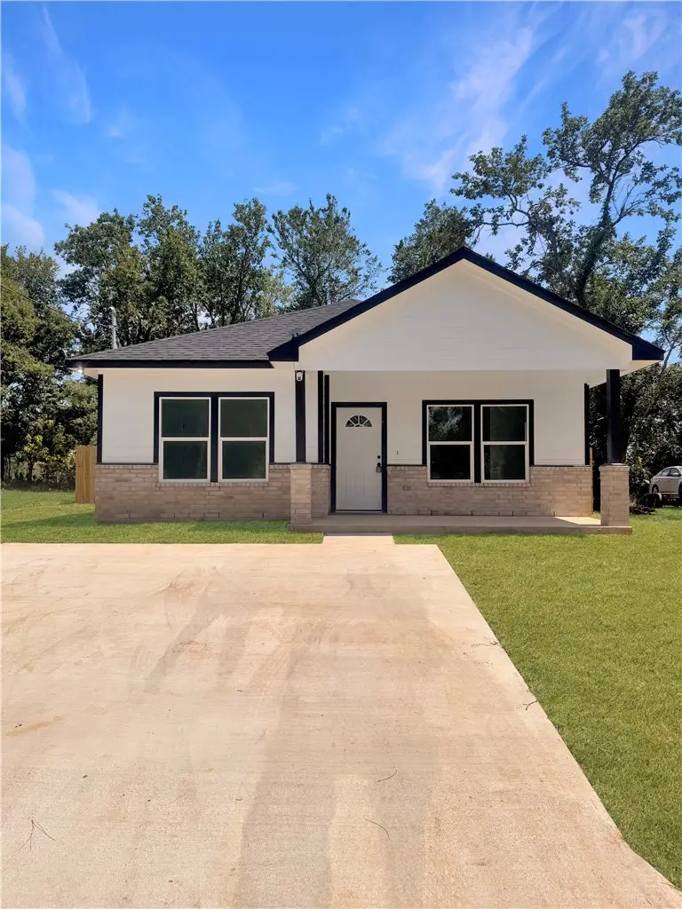 1317 New Street, Hearne, TX 77859 - #1