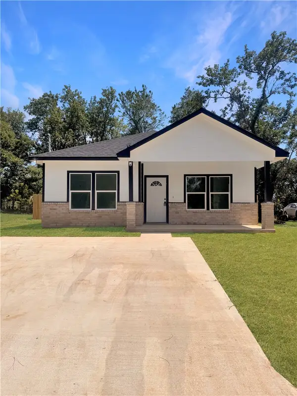 1317 New Street, Hearne, TX 77859