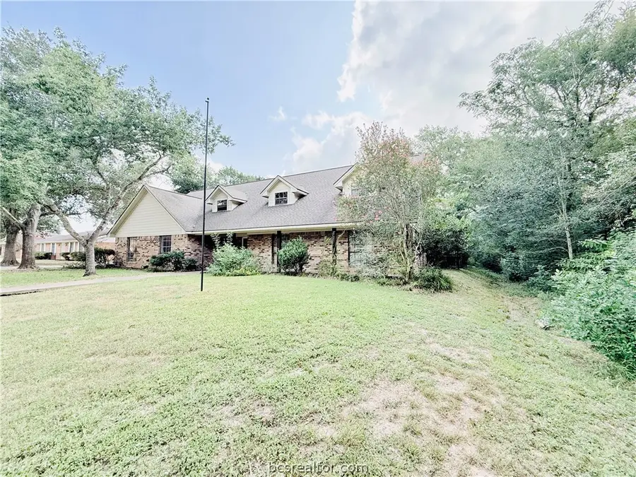 1007 Briar Lane, Navasota, TX 77868 - #2