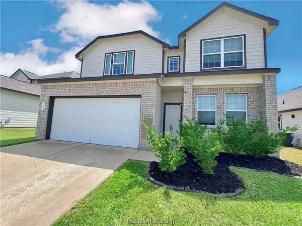 303 Black Bear Drive, Huntsville, TX 77320