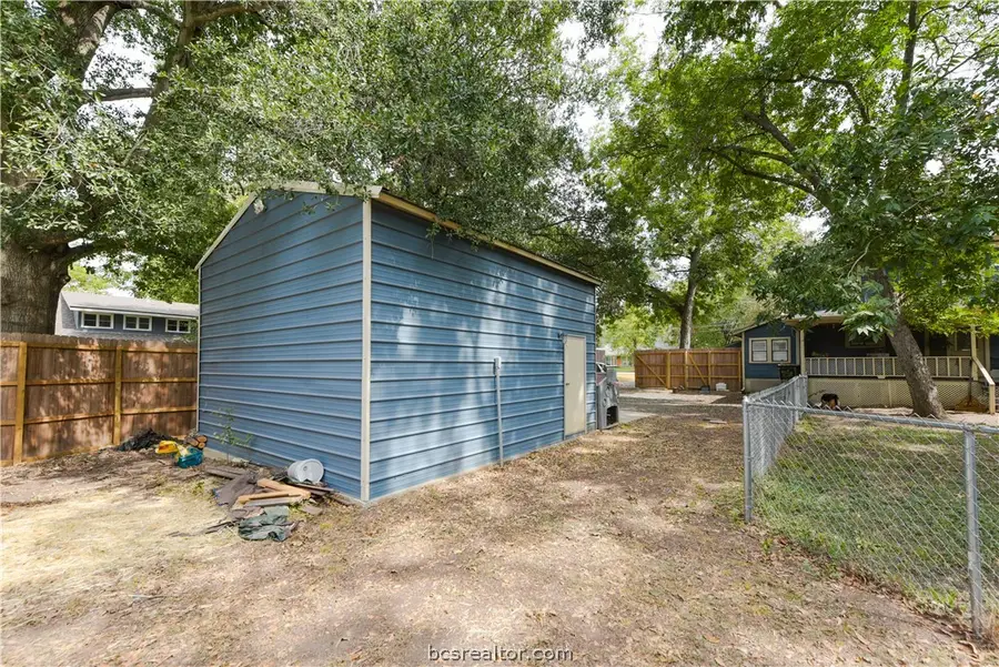 602 W Buck Street, Caldwell, TX 77836 - #3