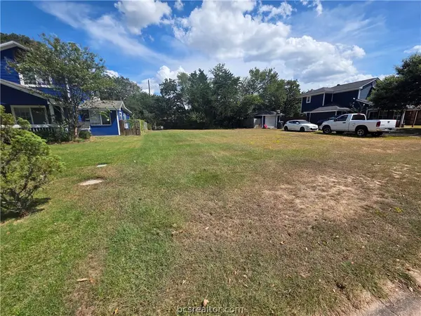 2410 Woodbend Drive, Bryan, TX 77803