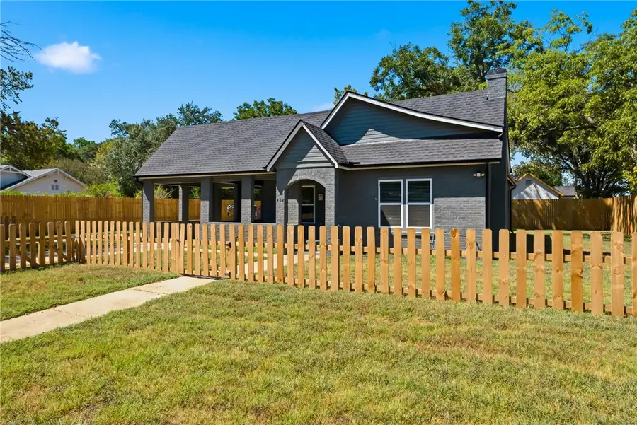 902 Post Oak Street, Hearne, TX 77859 - #2