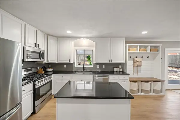 234 E Obryant Street, Bellville, TX 77418