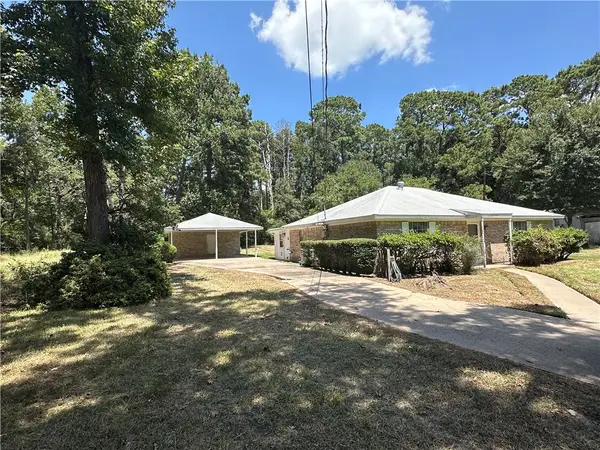 628 Hayman Street, Huntsville, TX 77340
