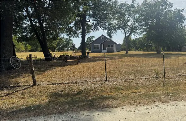 10390 Hedrick Road, Hearne, TX 77859