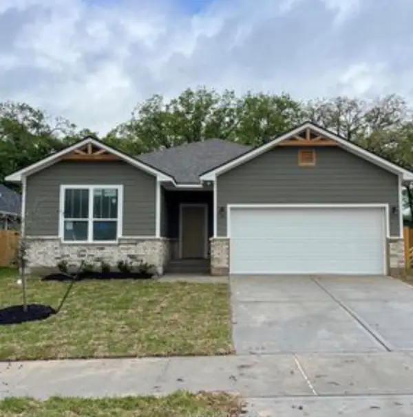 2415 Lightfoot Lane Ne, Bryan, TX 77803