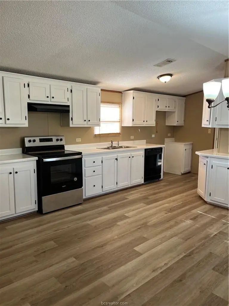 9855 Deer Ridge Lane, Bryan, TX 77808 - #3