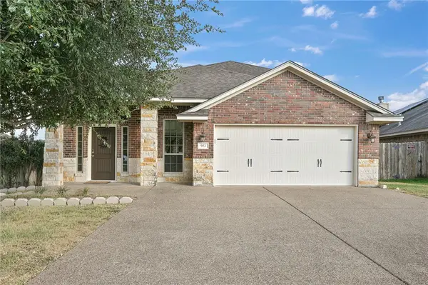 922 Dove Run Trail, College Station, TX 77845