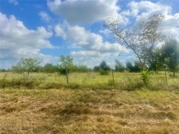 5766 Zweifel, Bryan, TX 77808