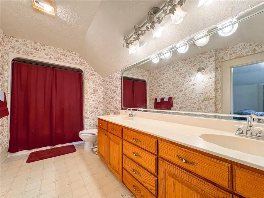 106 S Logan Avenue, Bryan, TX 77803 - #2