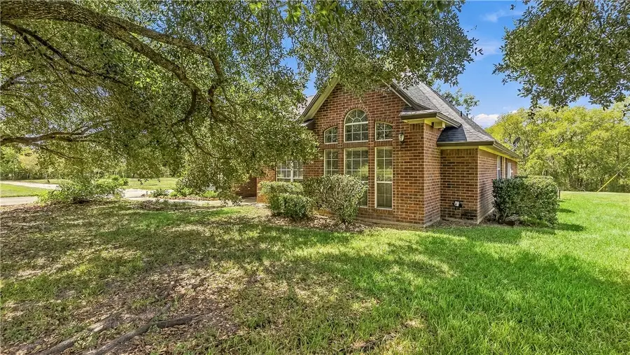 8002 Chockataw Lane, Navasota, TX 77868 - #2
