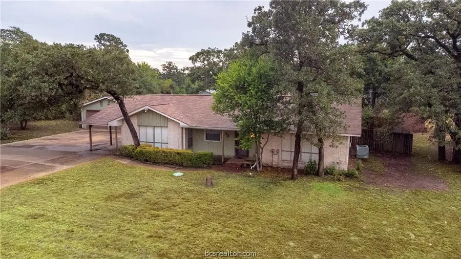 195 Gloccomora Lane, Hilltop Lakes, TX 77871 - #2