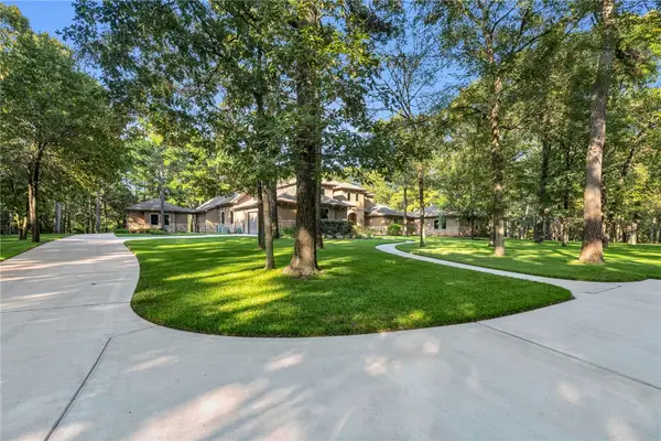 10195 Crown Oaks Blvd Boulevard, Montgomery, TX 77316