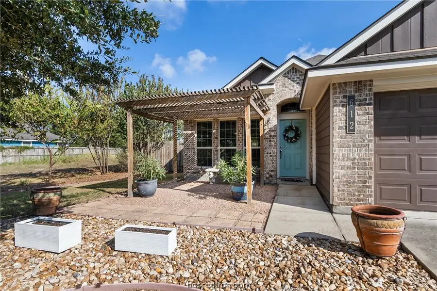 612 Heritage Drive, Navasota, TX 77868 - #2