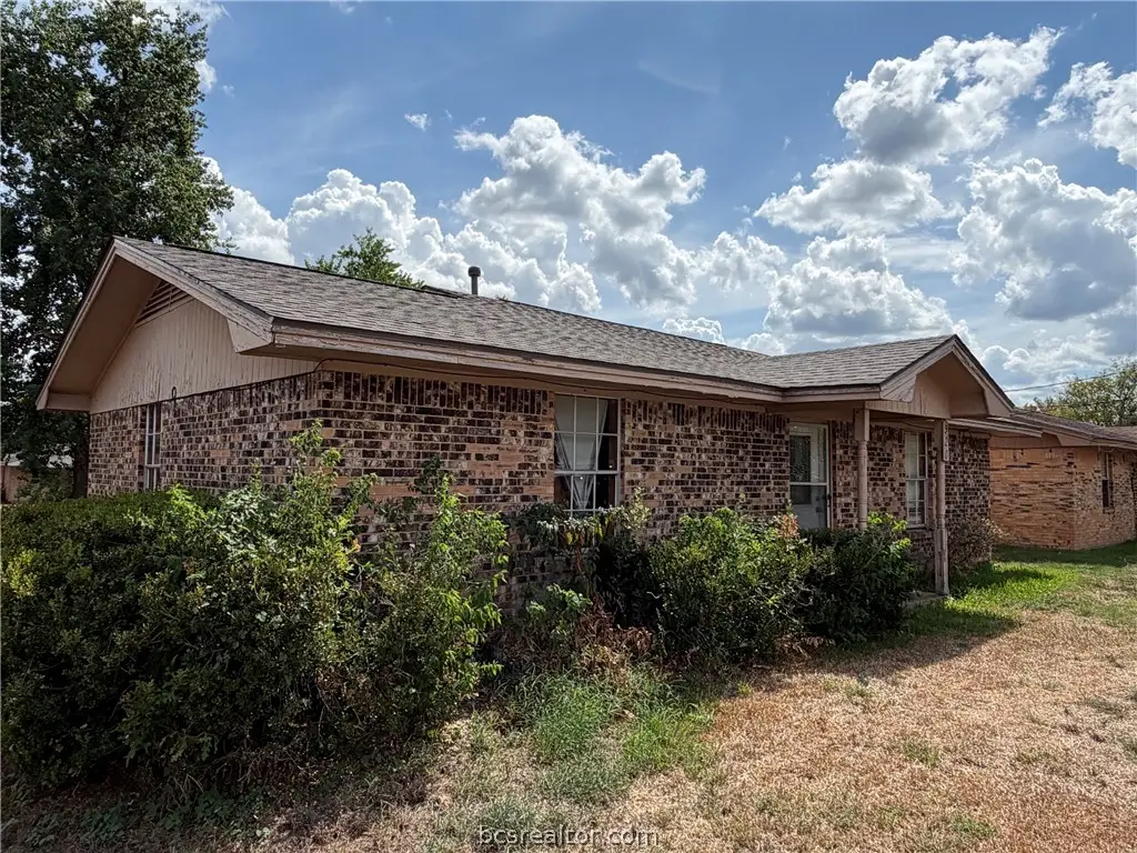 920 E Burnett Street, Calvert, TX 77837 - #1