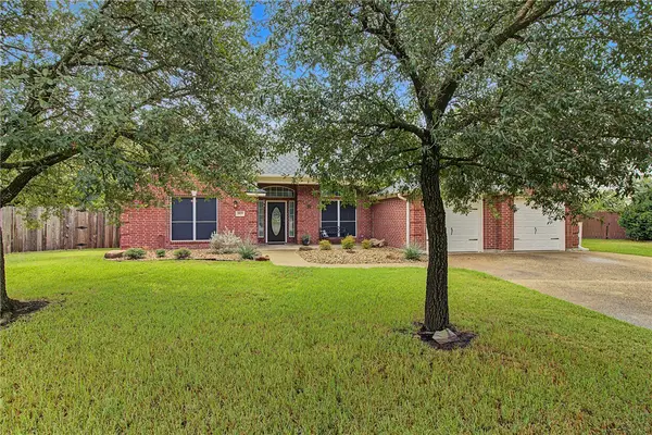 3902 Park Hurst Drive, Bryan, TX 77802