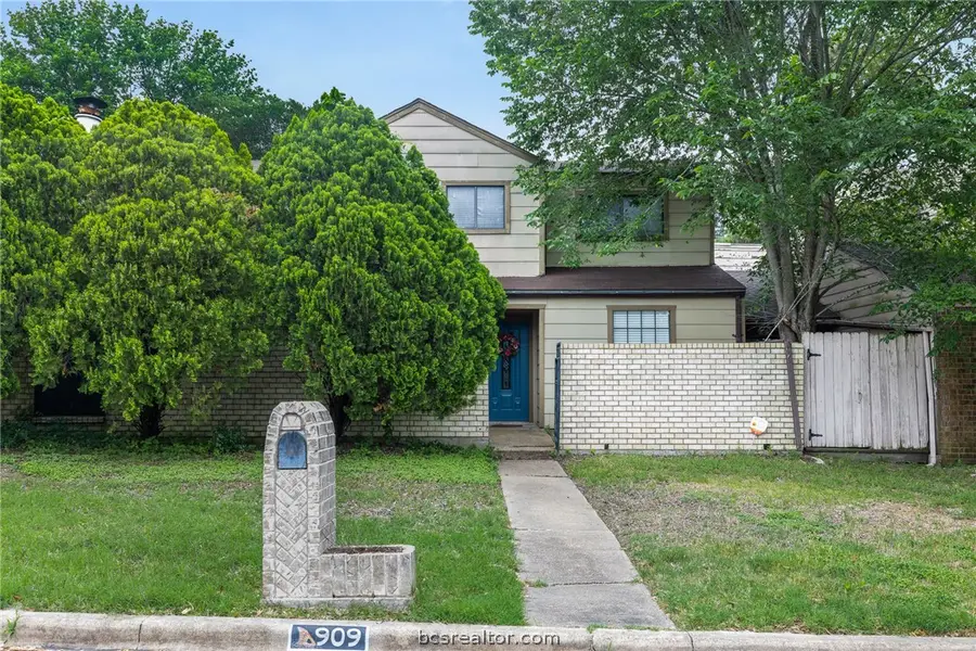 909 Westview Street, Bryan, TX 77802 - #2